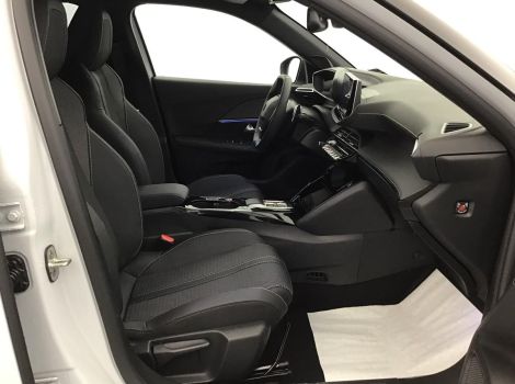 Peugeot 2008 HYBRID 145 GT