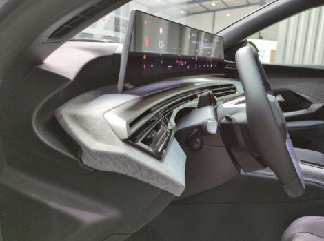Peugeot 5008 HYBRID 145 BVA E-DCS6 7PL ALLURE SUREQUIPE