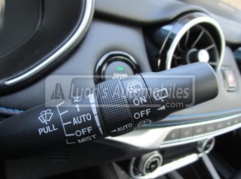 Seres 3 LUXURY 163 CH 120kW SUREQUIPEE AVEC TOIT OUVRANT PANORAMIQUE AUTONOMIE 329 KM