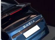 Dacia BIGSTER 155 CH HYBRID EXTREME AVEC CAMERA ACCES MAIN LIBRE HAYON ELECTRIQUE ET TOIT PANORAMIQUE