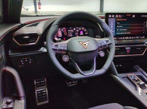 Cupra FORMENTOR NOUVEAU 1.5 ETSI HYBRID 150 CH BVA DSG7 V AVEC ATTELAGE ET SIEGES CHAUFFANTS