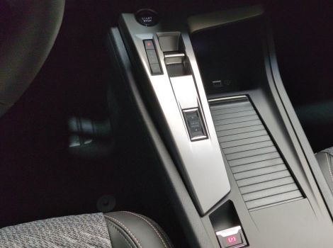 Peugeot 308 NOUVELLE HYBRID 145 BVA E-DCS6 ALLURE AVEC PACK VISION 360