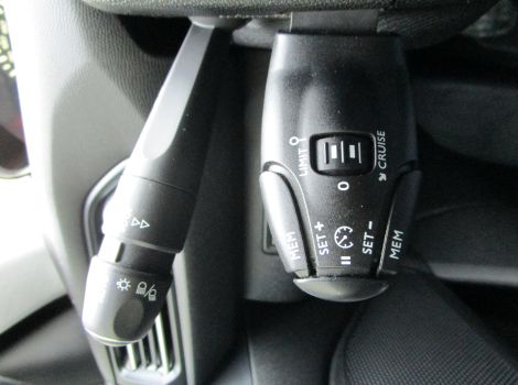 Peugeot 308 110 CH ALLURE GPS AVEC RADARS AVANT/ARRIERE ET CAMERA DE RECUL