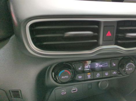 Nissan JUKE HYBRID 143 BVA N-CONNECTA AVEC SIEGES CHAUFFANTS ET VOLANT CHAUFFANT