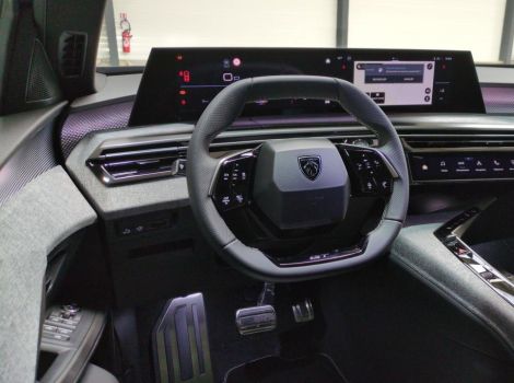 Peugeot 5008 HYBRID 145 BVA E-DCS6 7PL GT AVEC PACK VISION 360 & DRIVE ASSIST PLUS
