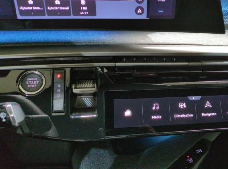 Peugeot 5008 HYBRID 145 CH BVA E-DCS6 7PL GT