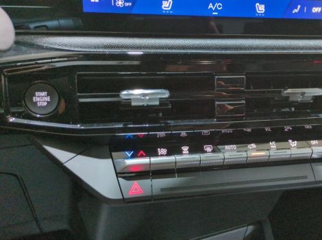 Renault CLIO 6 TCE 115 CH BVM6 TECHNO AVEC SIEGES CHAUFFANTS