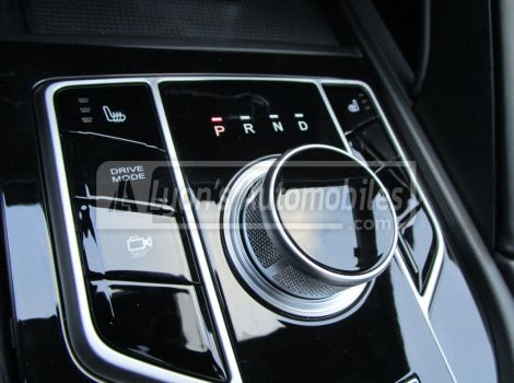 Seres 3 LUXURY 163 CH 120kW SUREQUIPEE AVEC TOIT OUVRANT PANORAMIQUE AUTONOMIE 329 KM