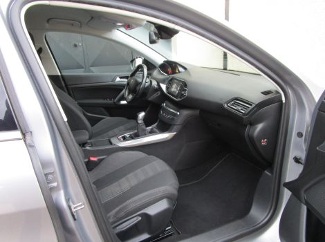 Peugeot 308 110 CH ALLURE GPS AVEC RADARS AVANT/ARRIERE ET CAMERA DE RECUL