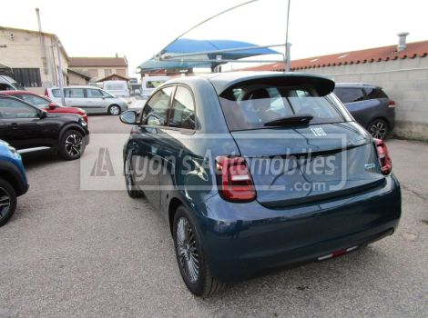 Fiat 500 NOUVELLE 118 CH ICON ÉLECTRIQUE 87 KW BERLINE AUTONOMIE 322 KM