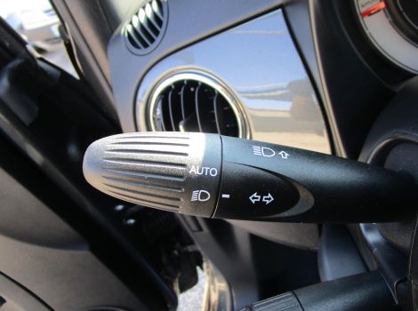 Fiat 500 1.0 HYBRID 70 CH SPORT TOIT PANORAMIQUE AVEC APPLE CARPLAY ET RADARS ARRIERE