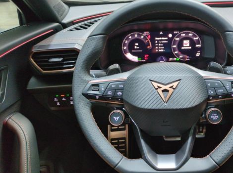 Cupra FORMENTOR 1.5 ETSI HYBRID 150 BVA DSG7 V AVEC JANTES 18 ET TOIT PANO