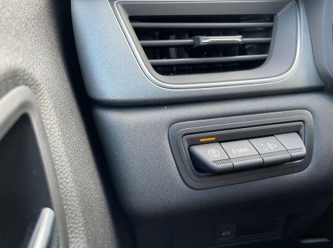 Renault SYMBIOZ 1.8 E-TECH FULL HYBRID 160 CH TECHNO AVEC PACK HIVER PACK SAFETY HAYON MAINS LIBRES ET ROUE DE SECOURS