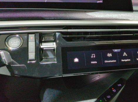 Peugeot 3008 HYBRID 145 BVA E-DCS6 GT AVEC TOIT PANO ET PACK 360 VISION & DRIVE ASSIST