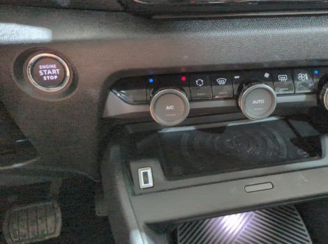 Citroën C4 HYBRIDE 145 CH BVA E-DCS6 MAX  AVEC CAMERA 360 ET AFFICHAGE TETE HAUTE