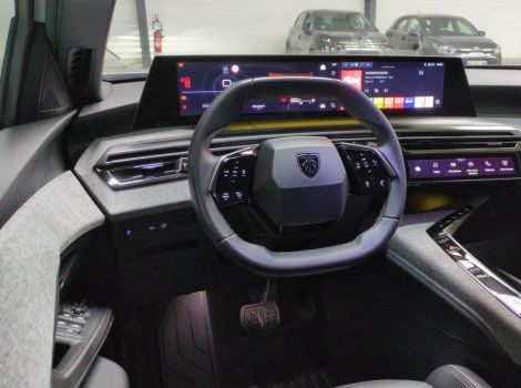 Peugeot 3008 HYBRID 145 BVA E-DCS6 ALLURE AVEC GRIP CONTROL ET PACK 360 VISION & DRIVE ASSIST ET NAVI