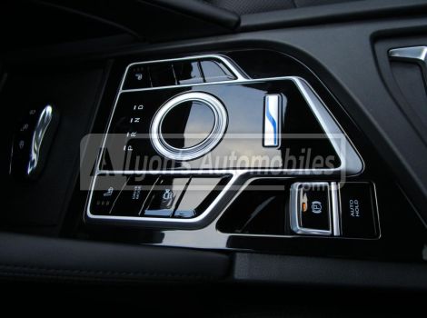 Seres 3 LUXURY 163 CH 120kW SUREQUIPEE AVEC TOIT OUVRANT PANORAMIQUE AUTONOMIE 329 KM