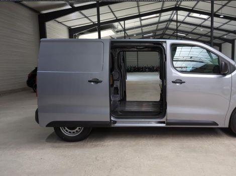 Citroën JUMPY FOURGON M DIESEL 180 CH BVA AUTOMAT AVEC FULL LED ET PACK CAMERA