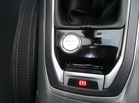 Peugeot 308 110 CH ALLURE GPS AVEC RADARS AVANT/ARRIERE ET CAMERA DE RECUL