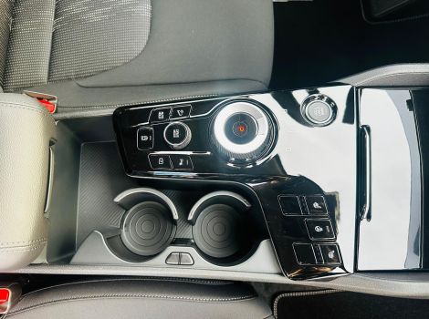 Kia SPORTAGE 1.6 T-GDI 150 CH MHEV DCT7 STYLE PACK AVEC NAVIGATION JANTES ALU 18 TABLEAU DE BORD SUPERVISION 12.3"