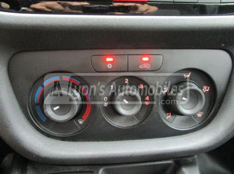 Fiat DOBLO CARGO 1.3 MJT 95 CH CH1 LOUNGE AVEC CLIM