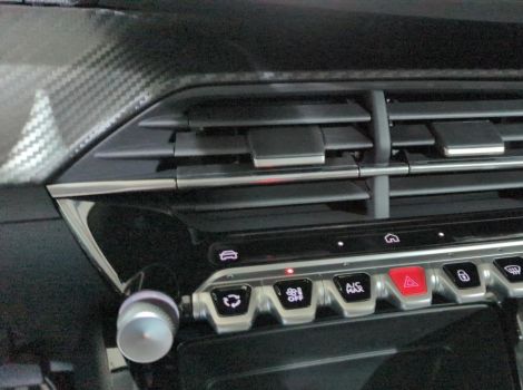 Peugeot 208 HYBRID 110 BVA E-DCS6 STYLE